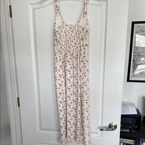 Floral White Maxi Dress - Picture 6 of 6